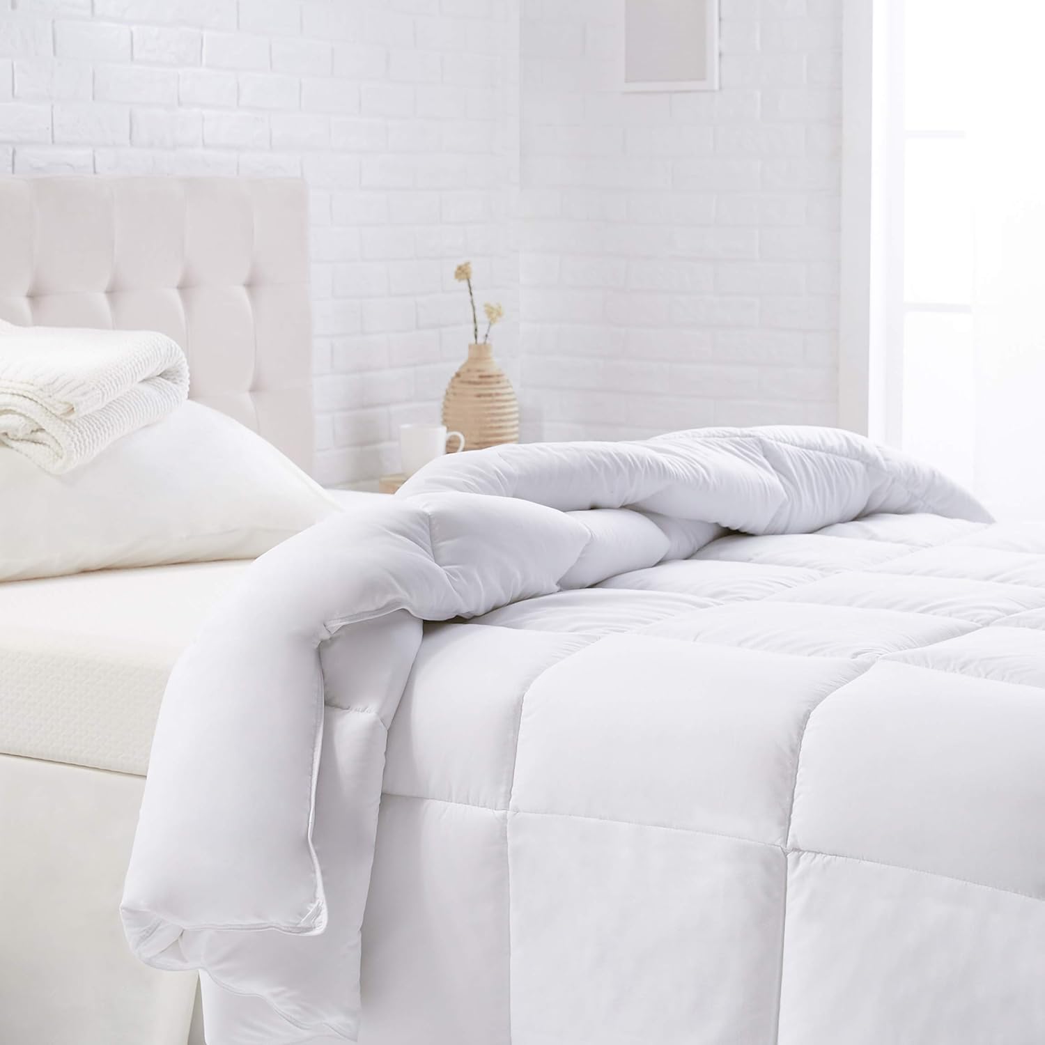 Amazon Basics Comforter