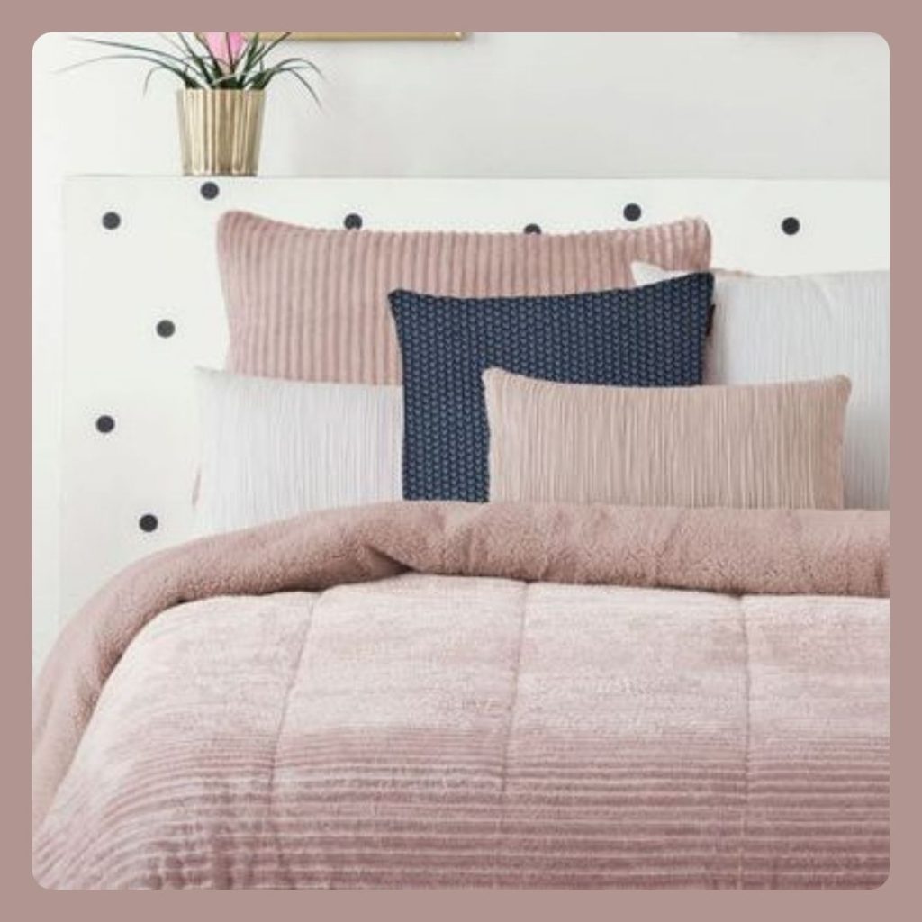 Couette doudou ,Couette doudou degrade rose,Couette Manterol Lines Rose degrade,Couette Doudou degrade , couette chaud , Couette Manterol Lines Gris degrade ,soft warm comforter, grey gradient duvet, winter bedding 2025, winter bedding 2026,