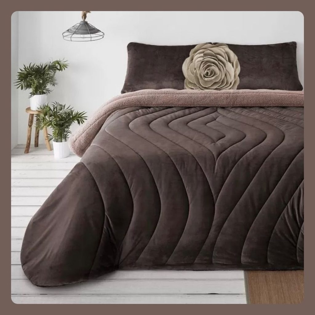 Couette Manterol Spigot Marron ,,couette biege,Couette Manterol lines beige degrade , Couette doudou ,Couette doudou degrade rose,Couette Manterol Lines Rose degrade,Couette Doudou degrade , couette chaud , Couette Manterol Lines Gris degrade ,soft warm comforter, grey gradient duvet, winter bedding 2025, winter bedding 2026,