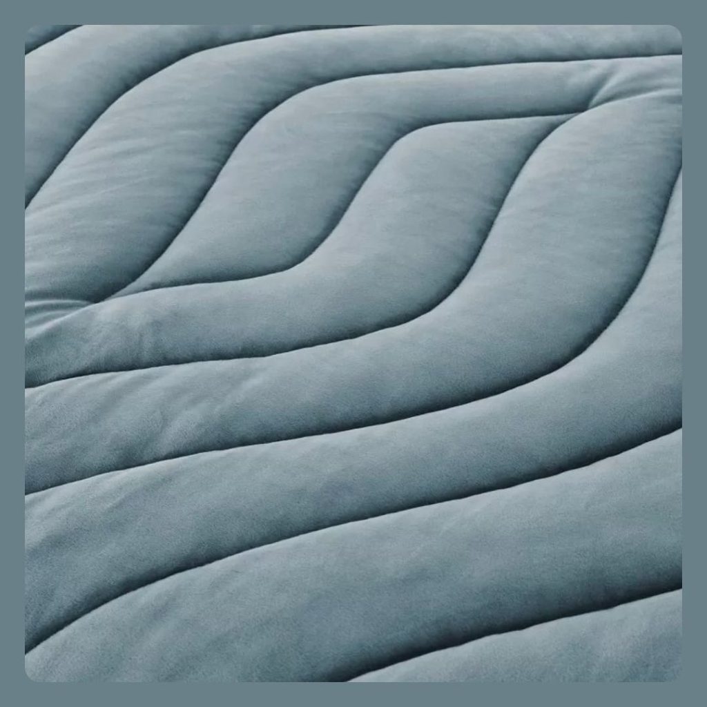 Couette Manterol Spigot Marron ,Couette Manterol Spigot Marron ,,couette biege,Couette Manterol lines beige degrade , Couette doudou ,Couette doudou degrade rose,Couette Manterol Lines Rose degrade,Couette Doudou degrade , couette chaud , Couette Manterol Lines Gris degrade ,soft warm comforter, grey gradient duvet, winter bedding 2025, winter bedding 2026,